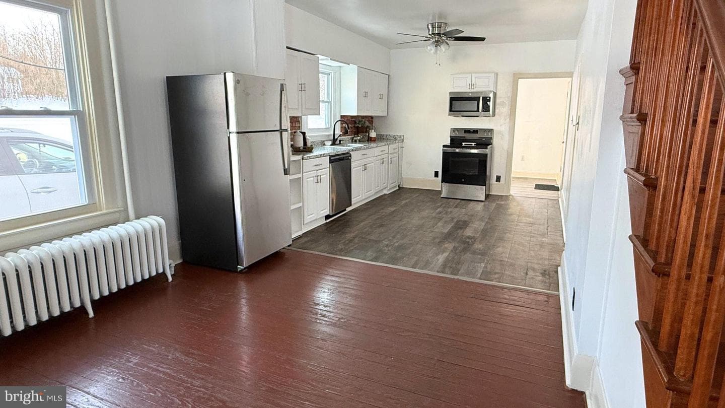 11 Newport Avenue photo 12