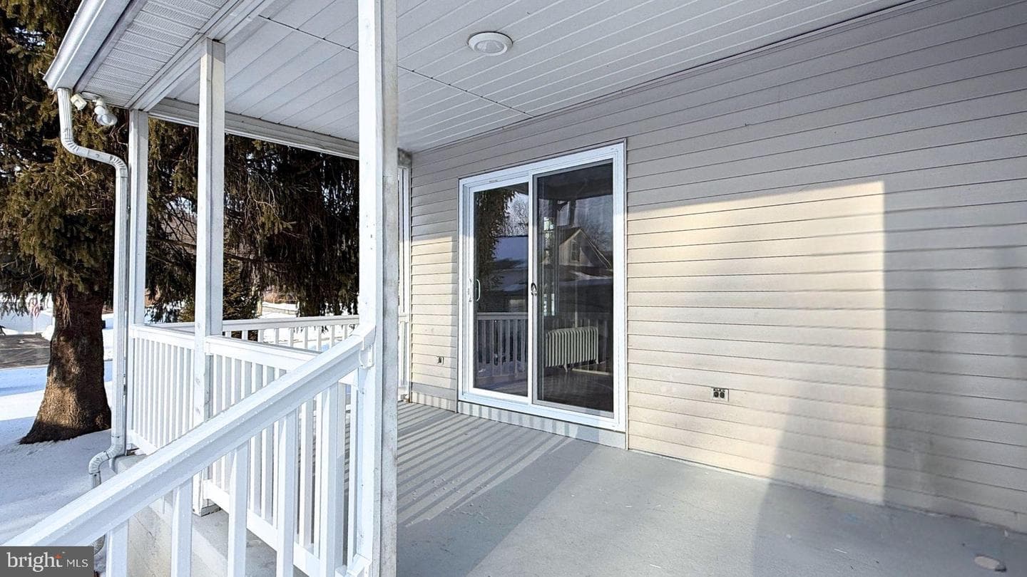11 Newport Avenue photo 21