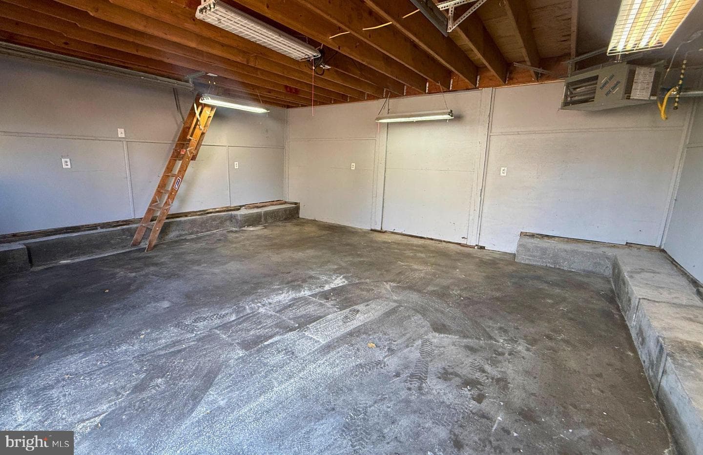 11 Newport Avenue photo 26