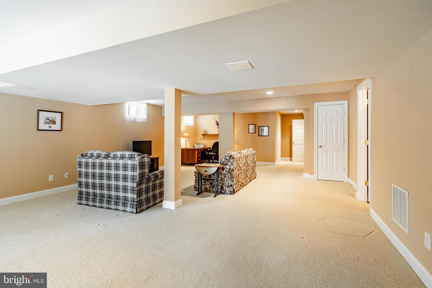 121 Augusta Drive photo 29