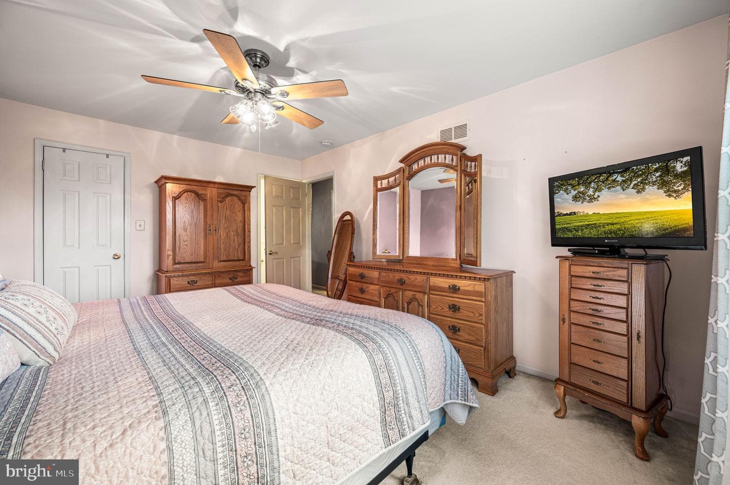 705 Hillary Court #705 photo 16