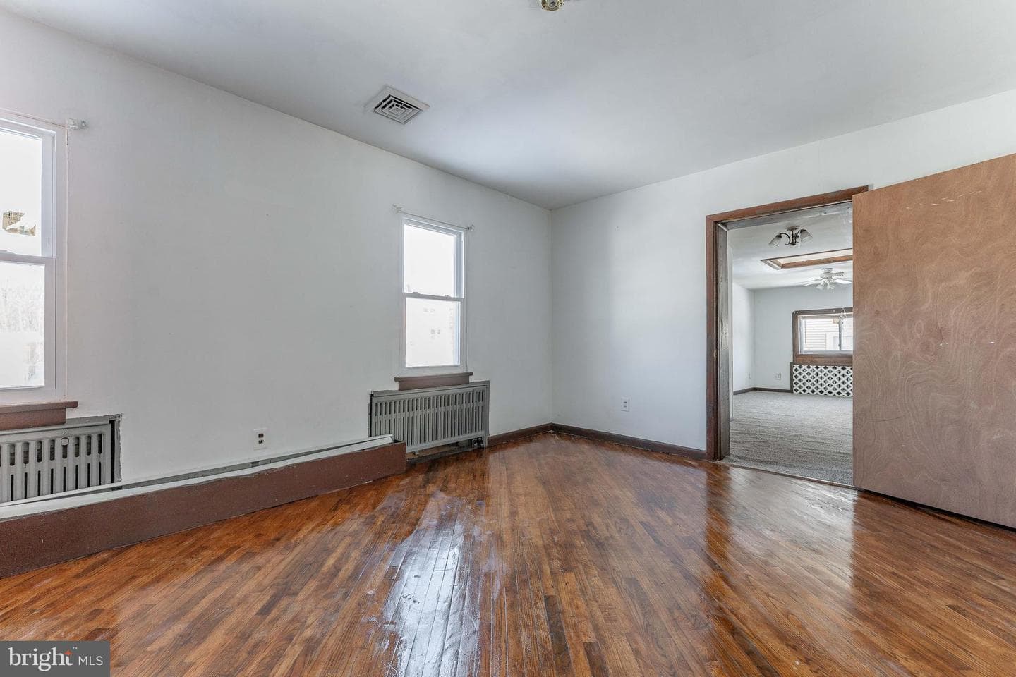 390 Mary St photo 39