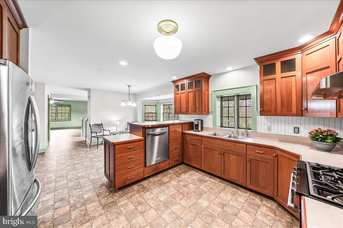 202 Creek Road photo 7