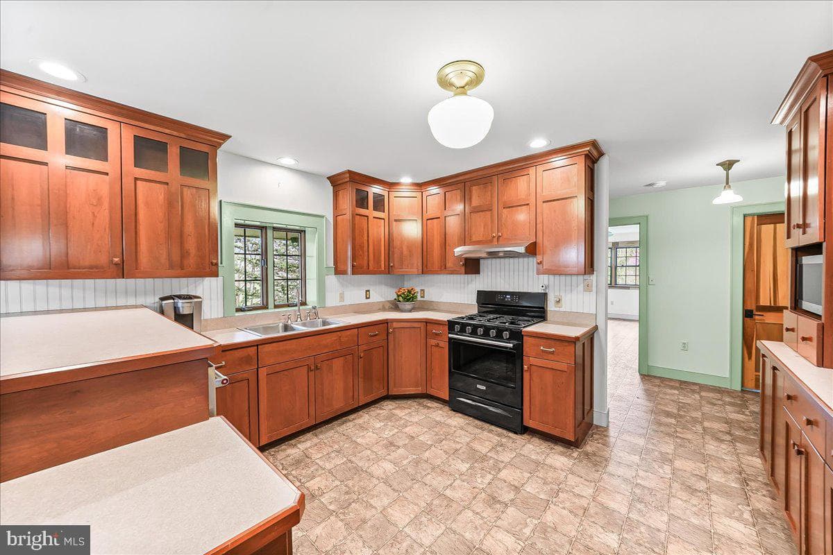 202 Creek Road photo 8