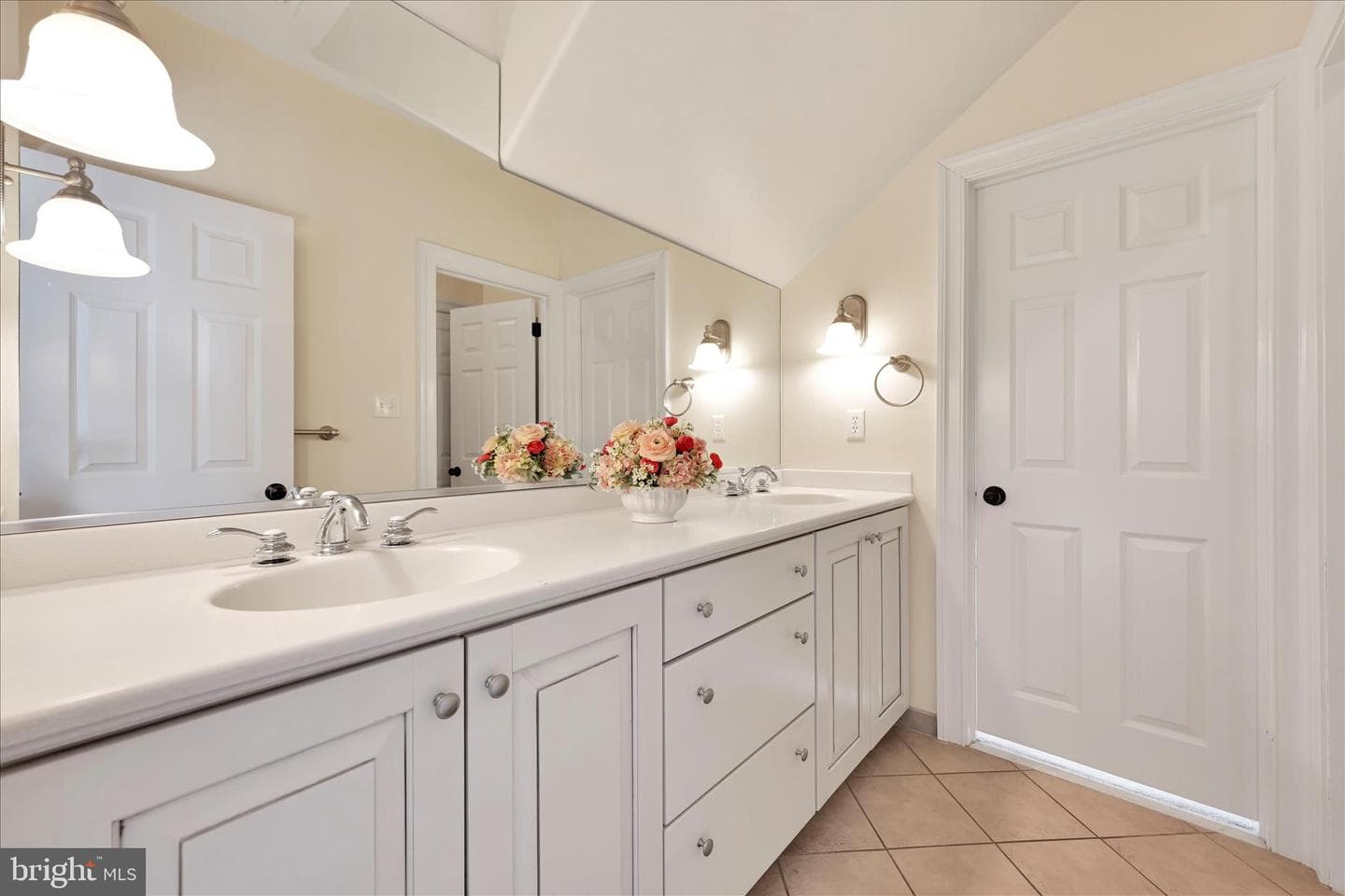 518 Newtown Road photo 45