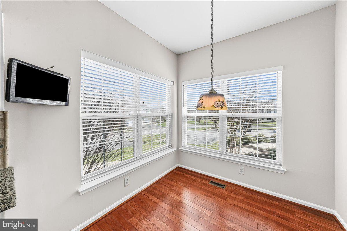 132 Huntingdon Court #1801 photo 10