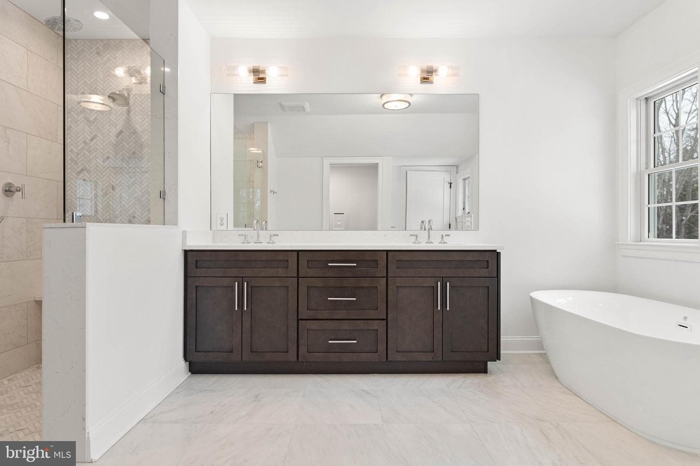 709 Newtown Road photo 41