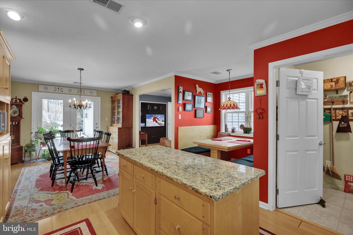 307 Kent Circle photo 13