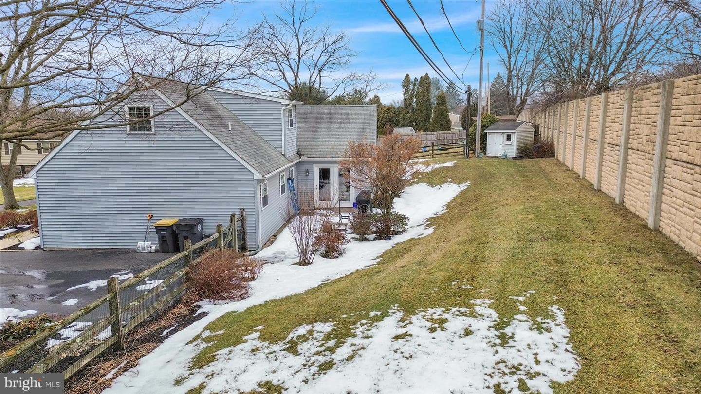 307 Kent Circle photo 28