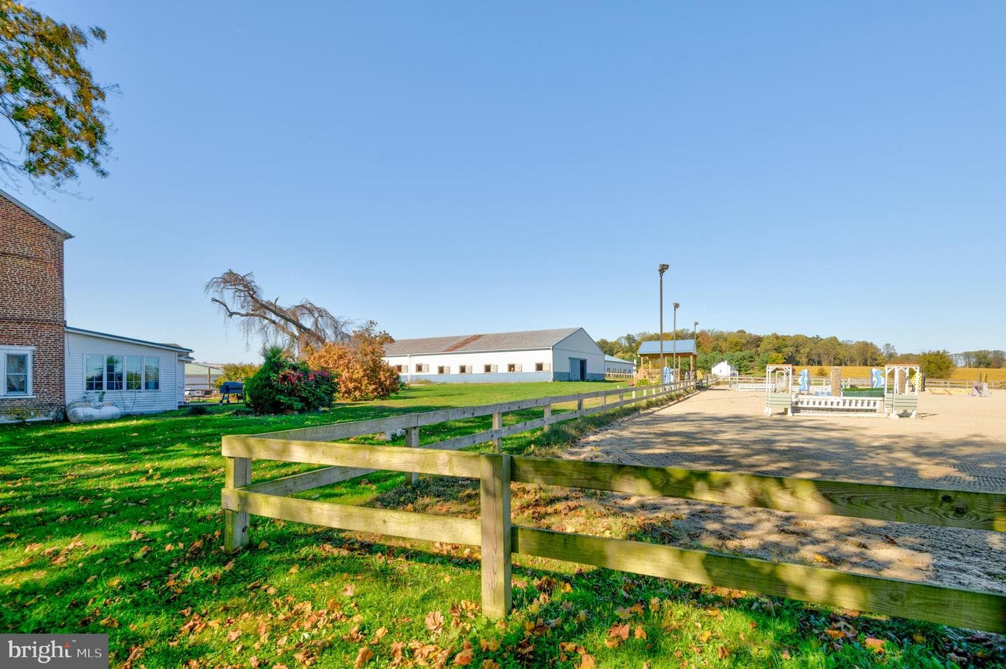 845 Waterway Road photo 9