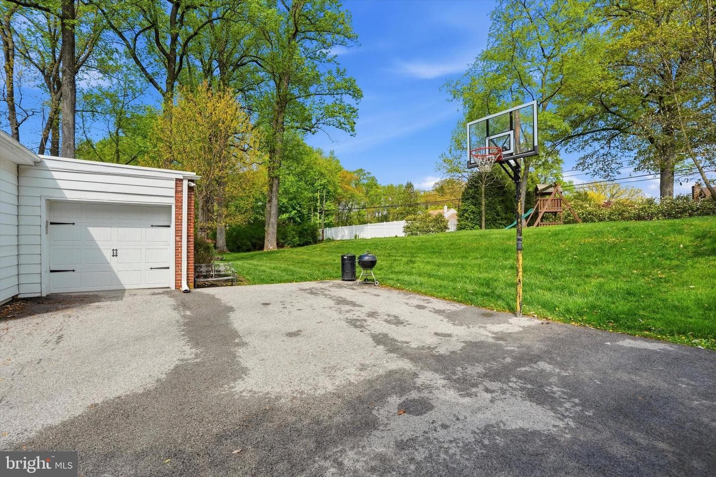 647 Fernfield Circle photo 31