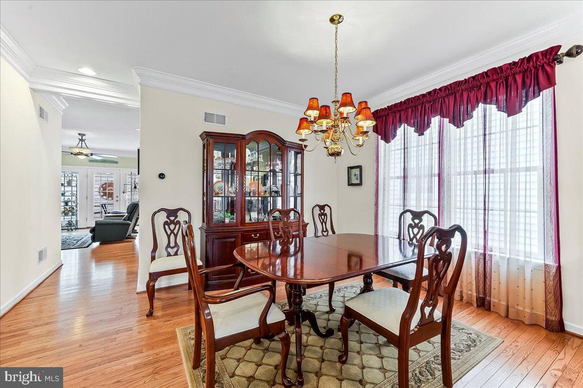 336 Carlisle Drive photo 13