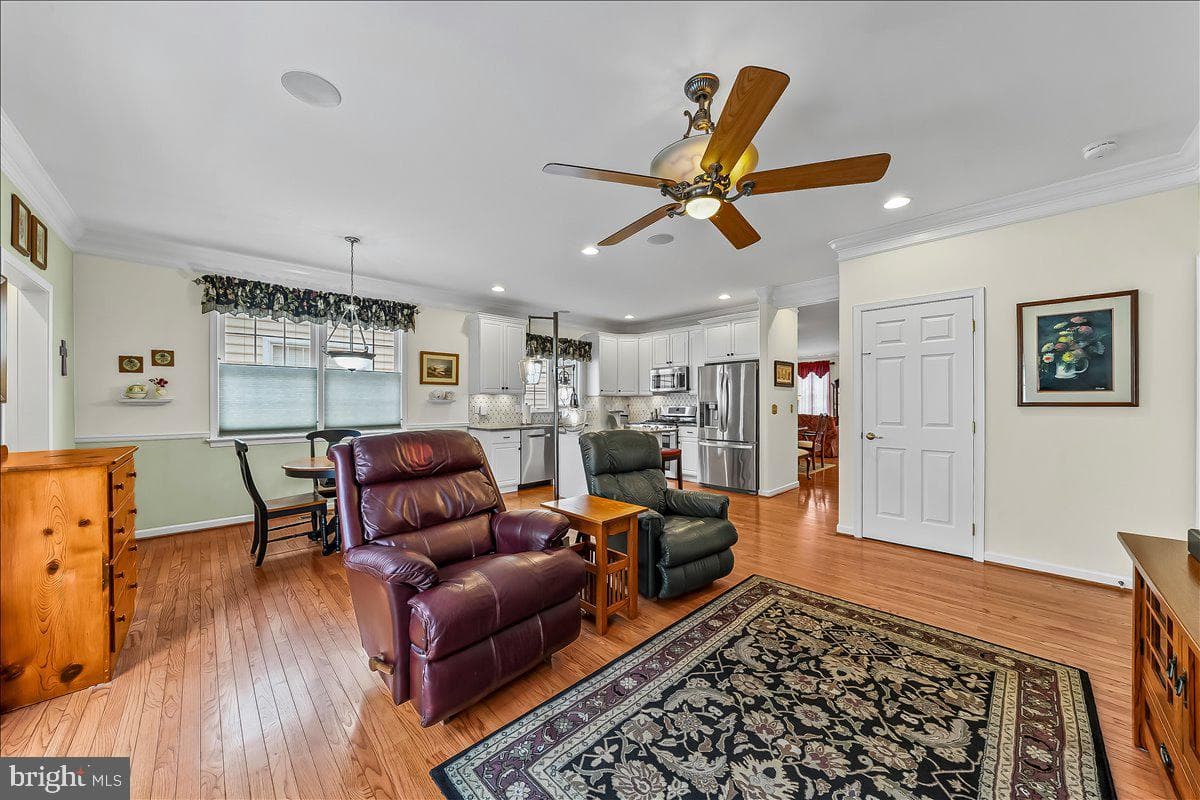 336 Carlisle Drive photo 25