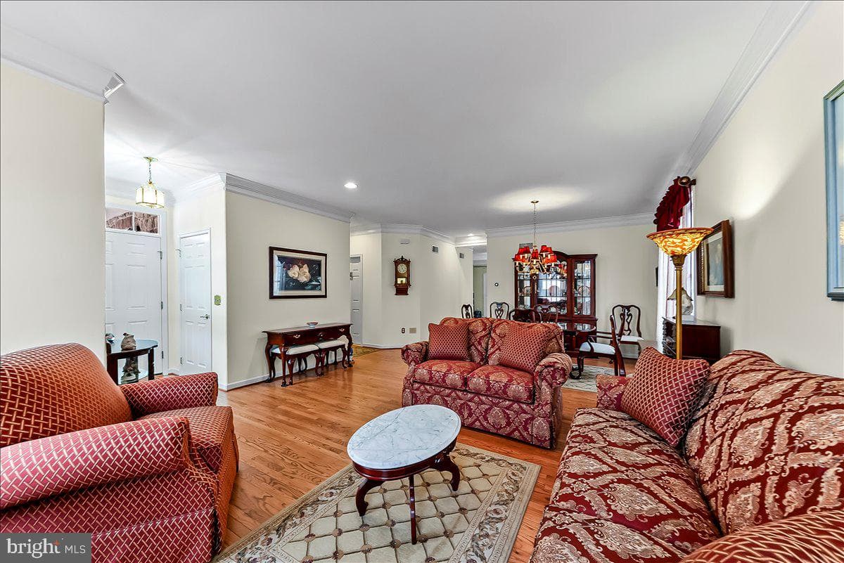 336 Carlisle Drive photo 8