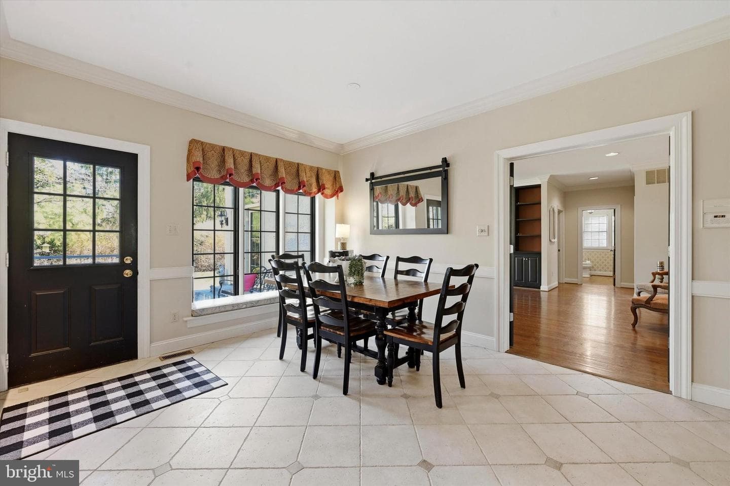 50 Howson Lane photo 20