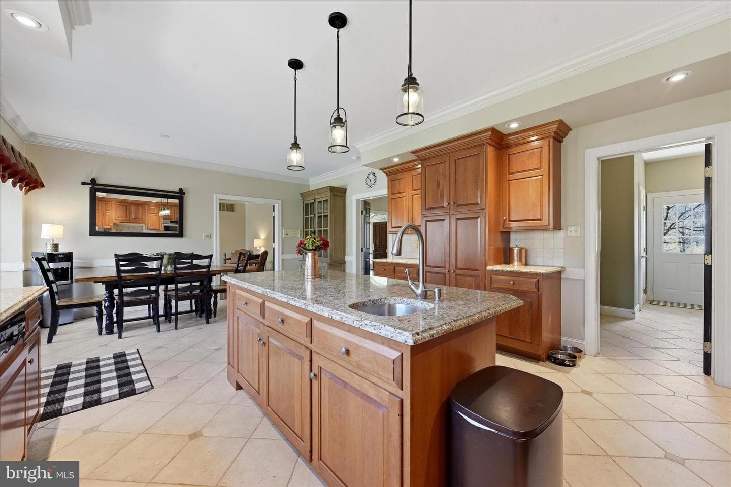 50 Howson Lane photo 24