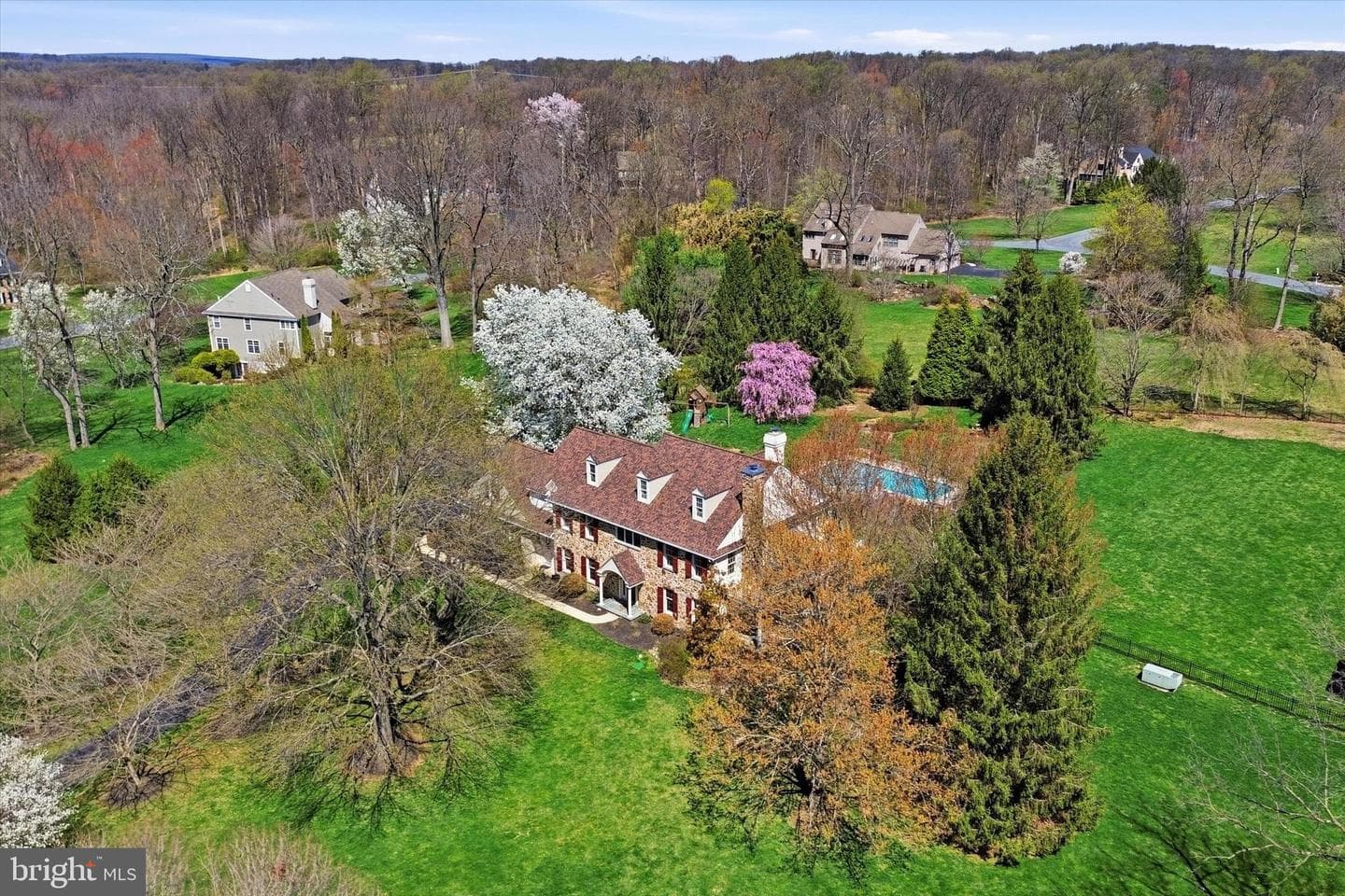 50 Howson Lane photo 81