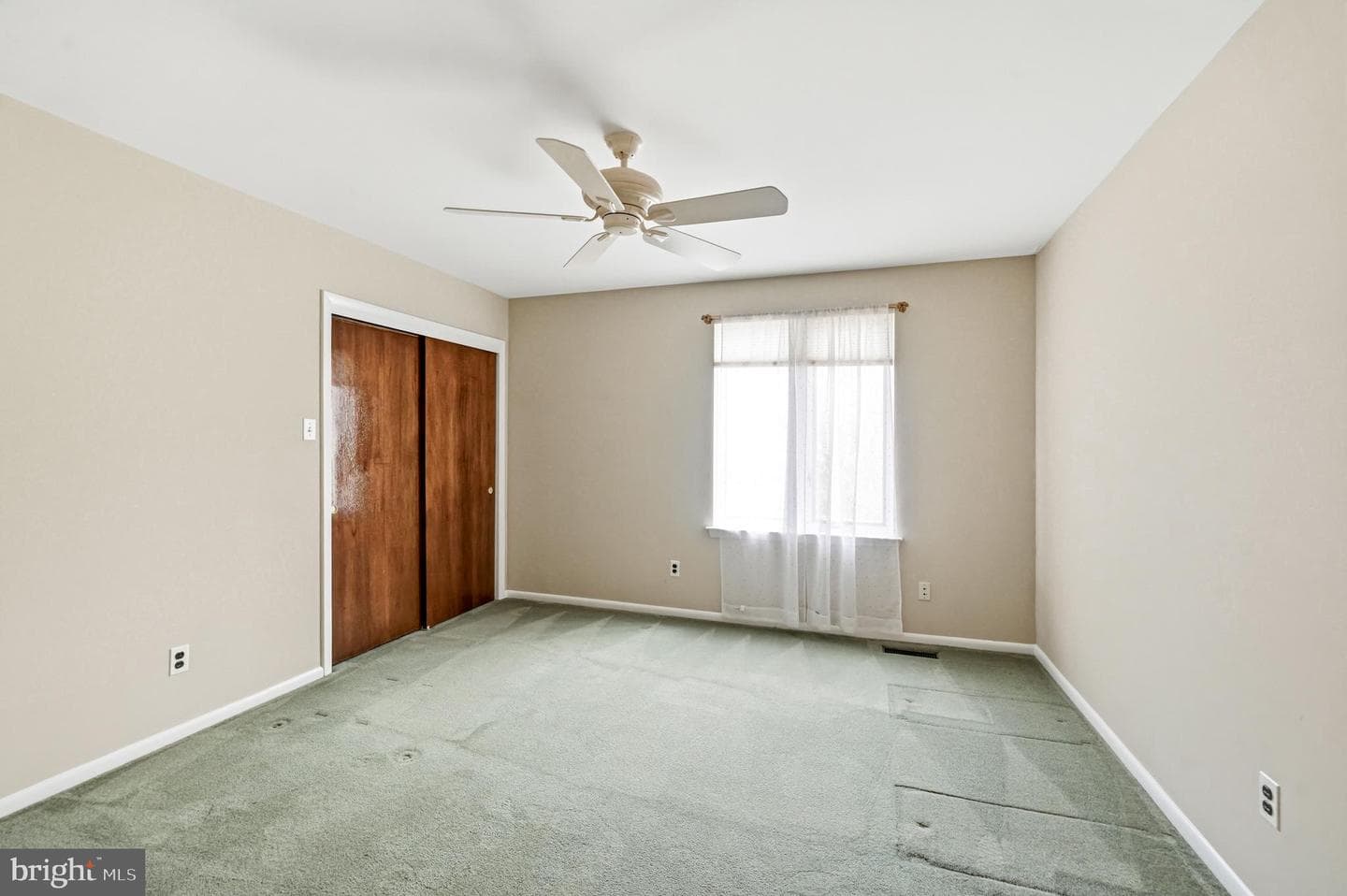 634 Twin Bridge Drive photo 18