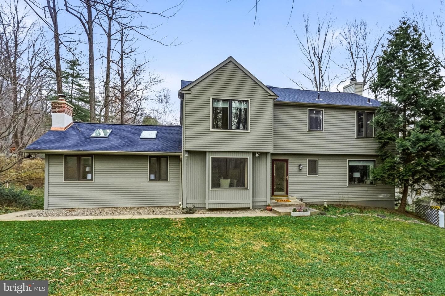 634 Twin Bridge Drive photo 2