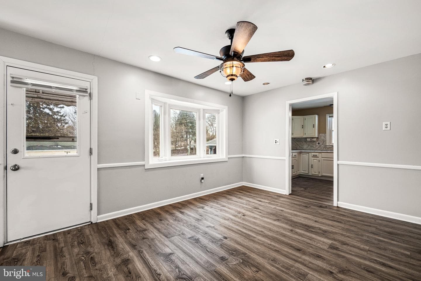 535 Kenview Avenue photo 3