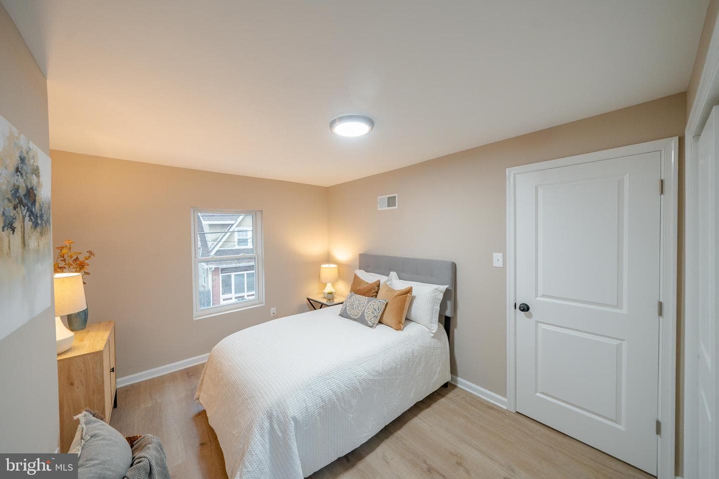 327 N Darlington Street photo 20
