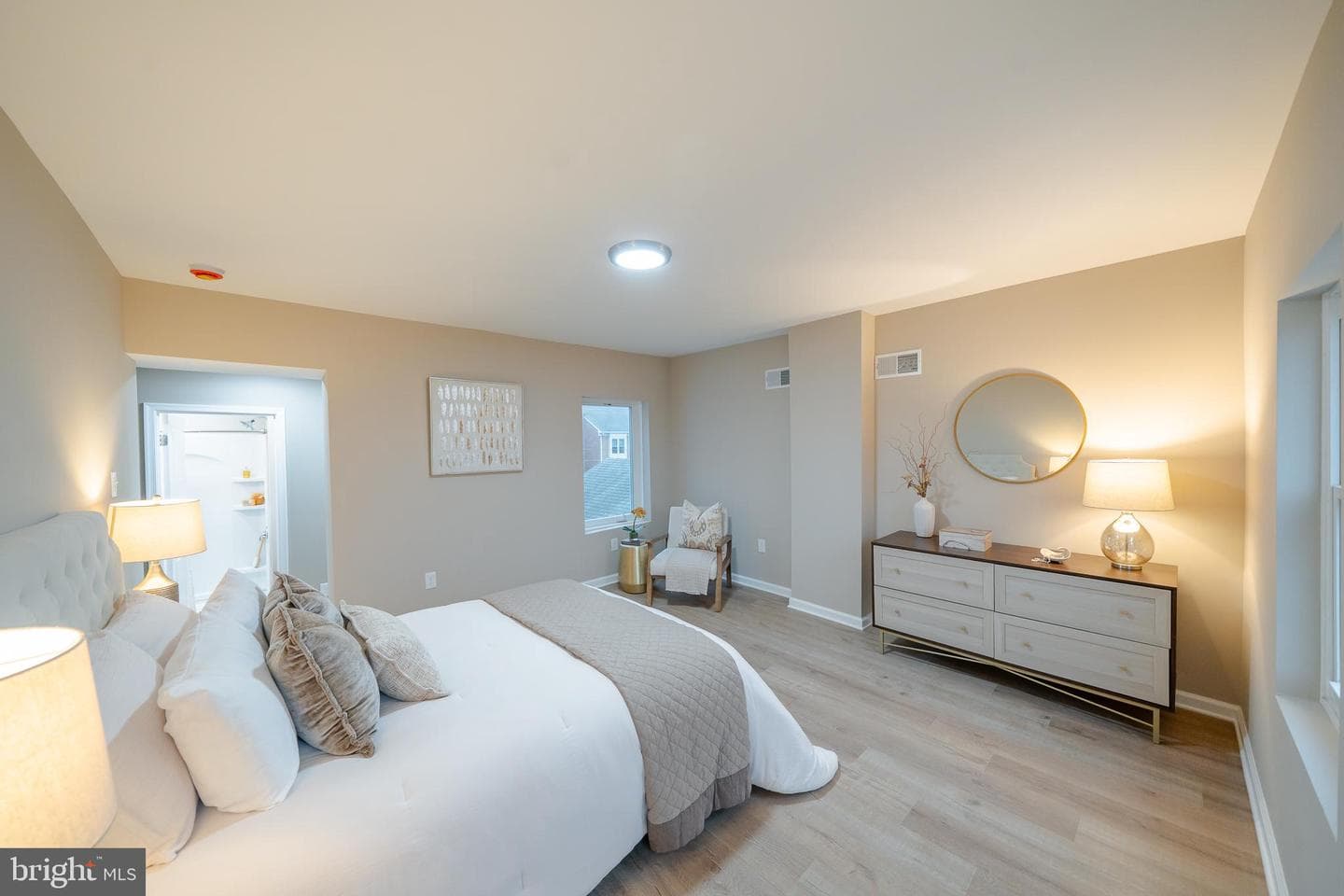 327 N Darlington Street photo 29