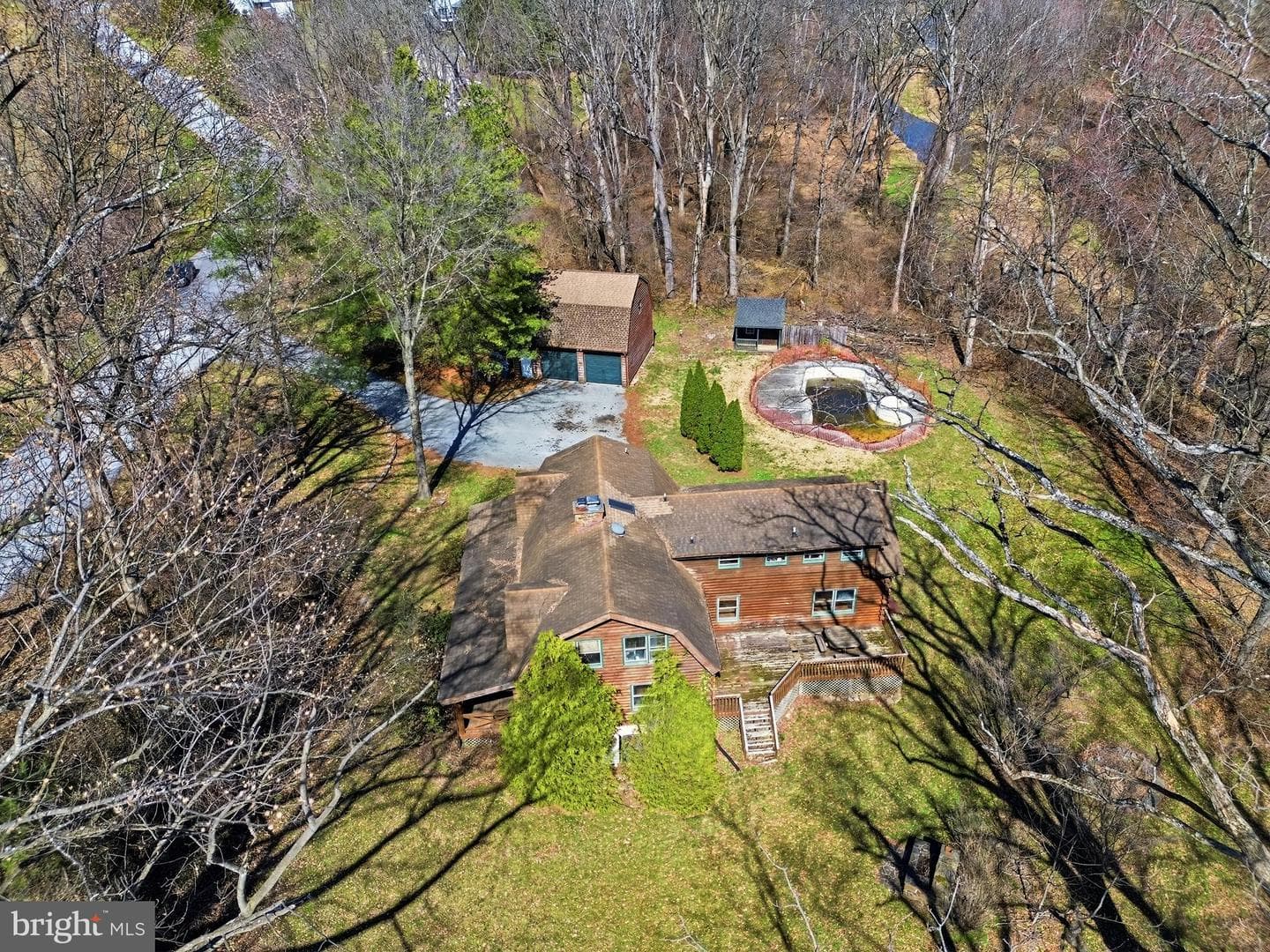 24 Grist Mill Lane photo 13