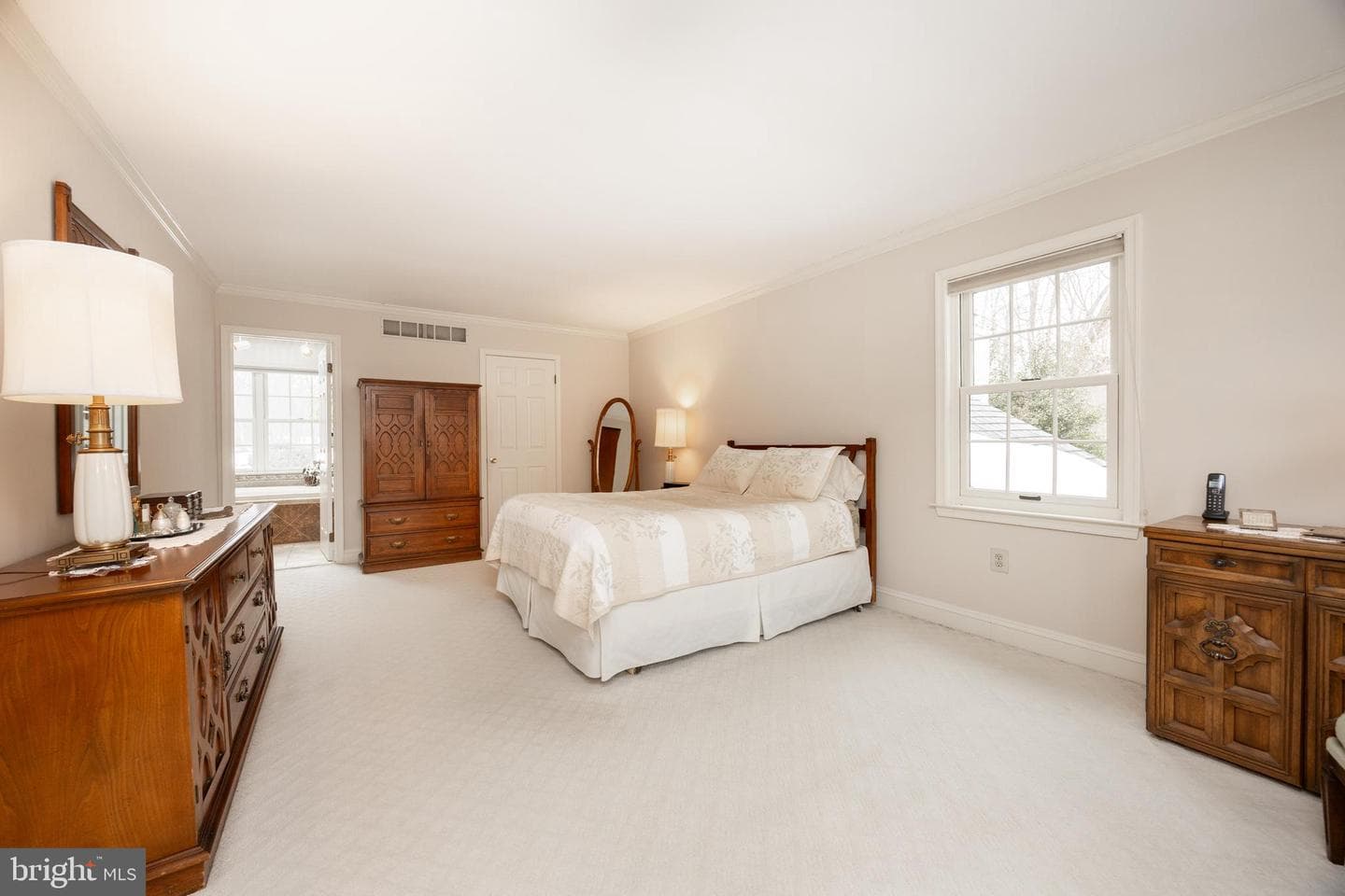 21 Lexington Manor photo 47