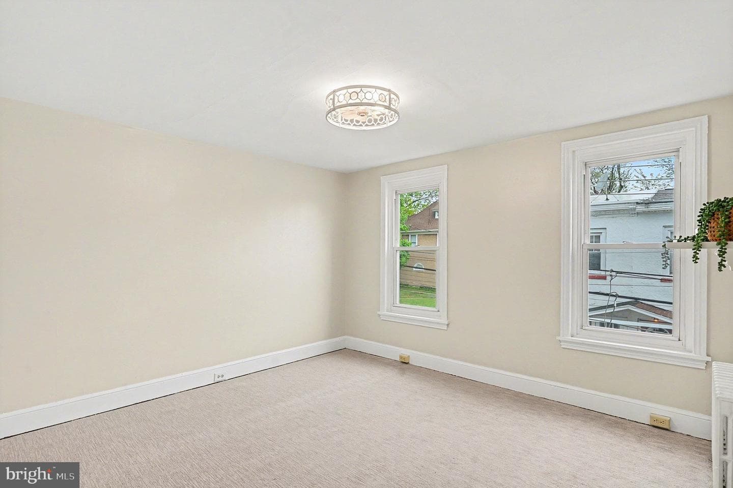 344 Grover Street photo 21