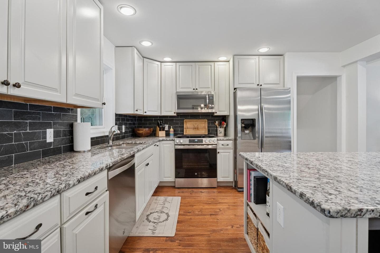 41 S Spring Lane photo 8
