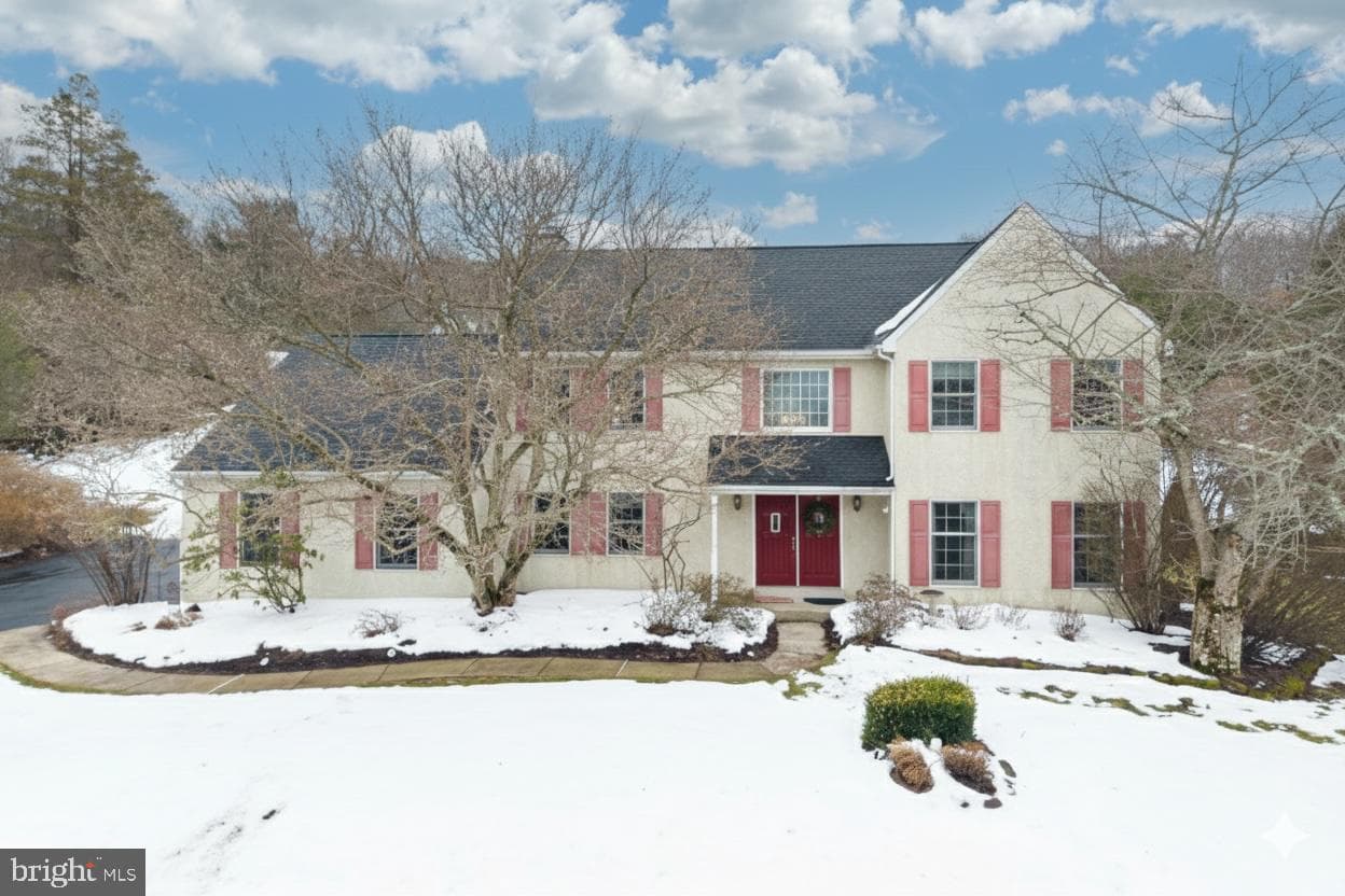 35 Oakwood Lane
