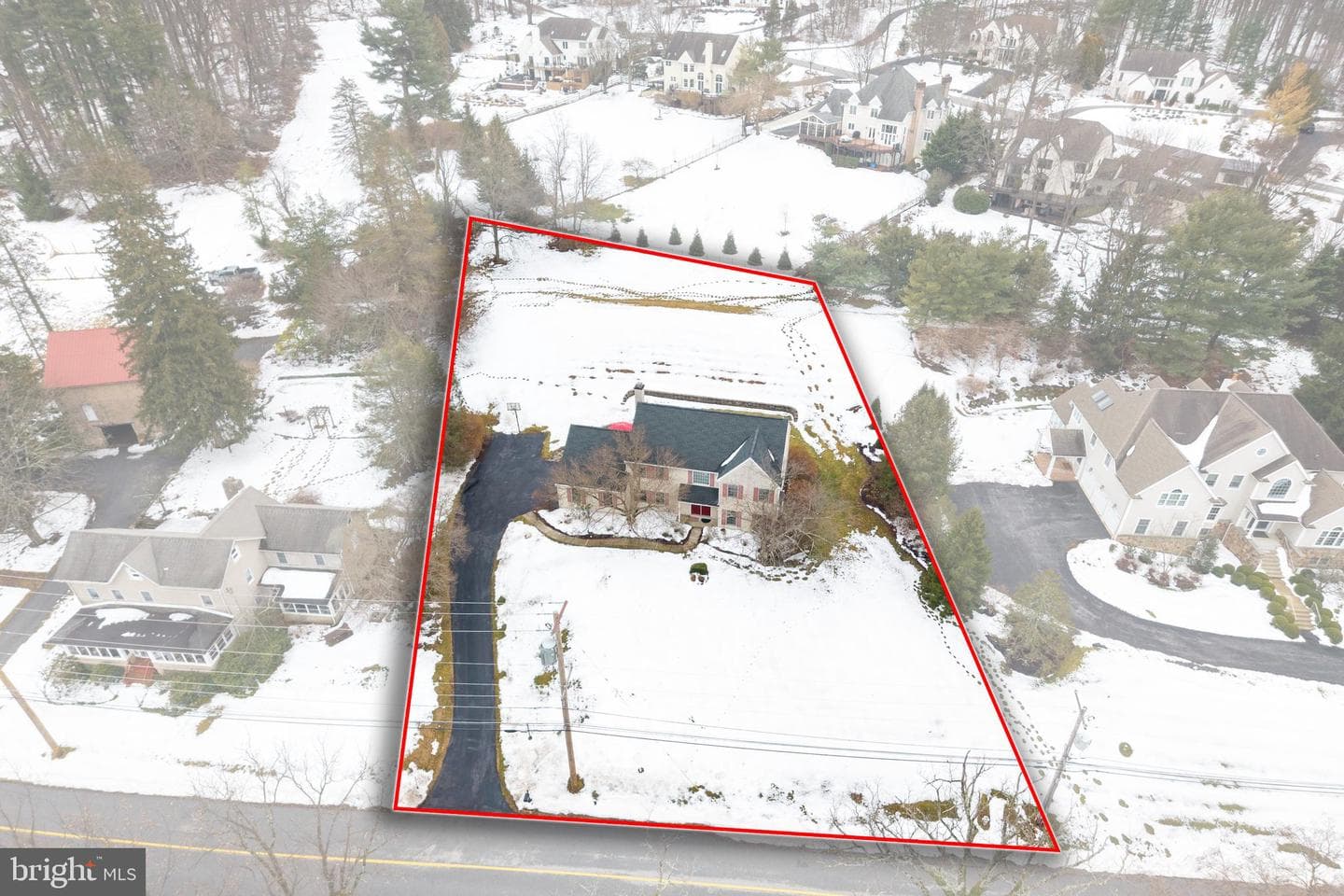 35 Oakwood Lane photo 3