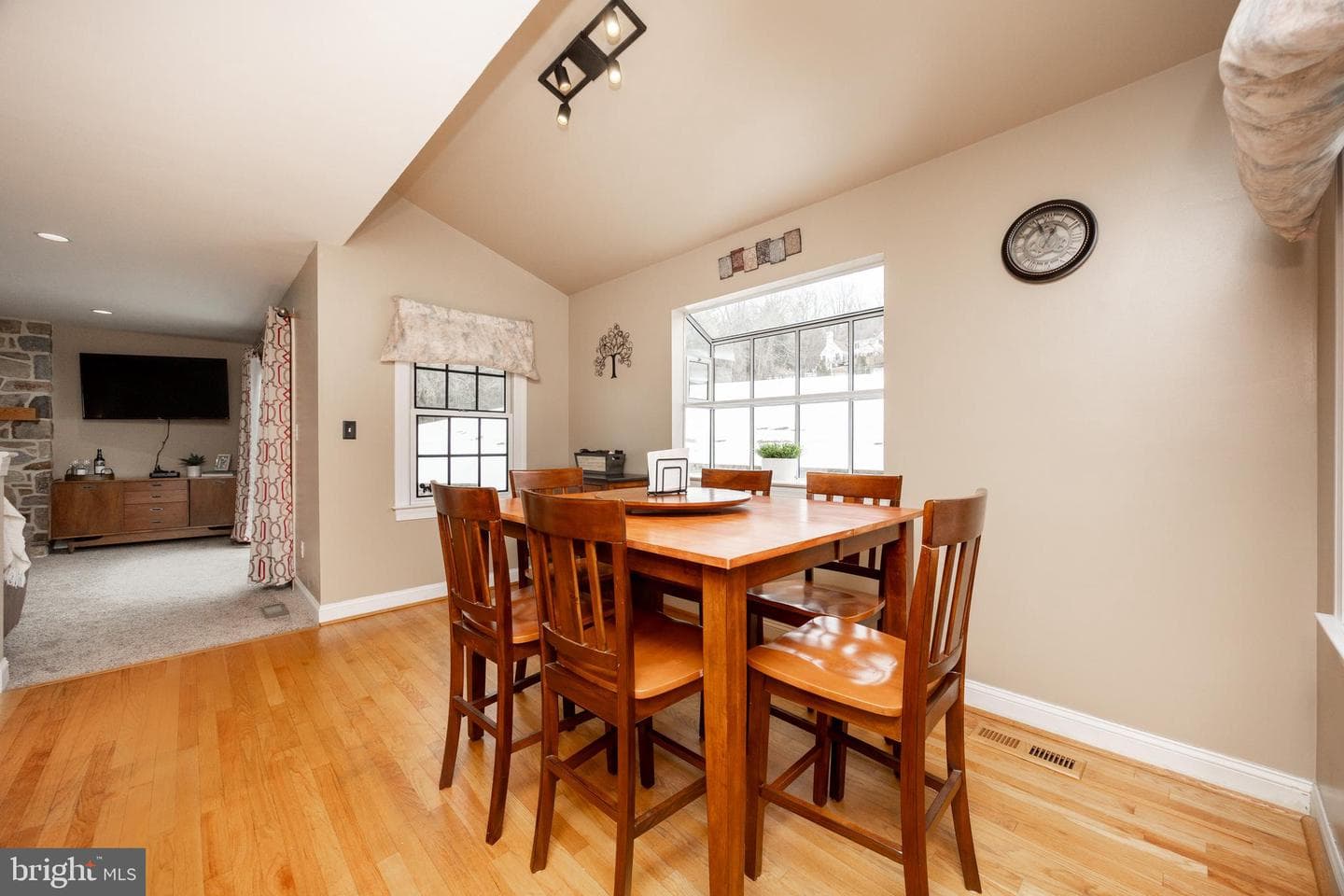 35 Oakwood Lane photo 9
