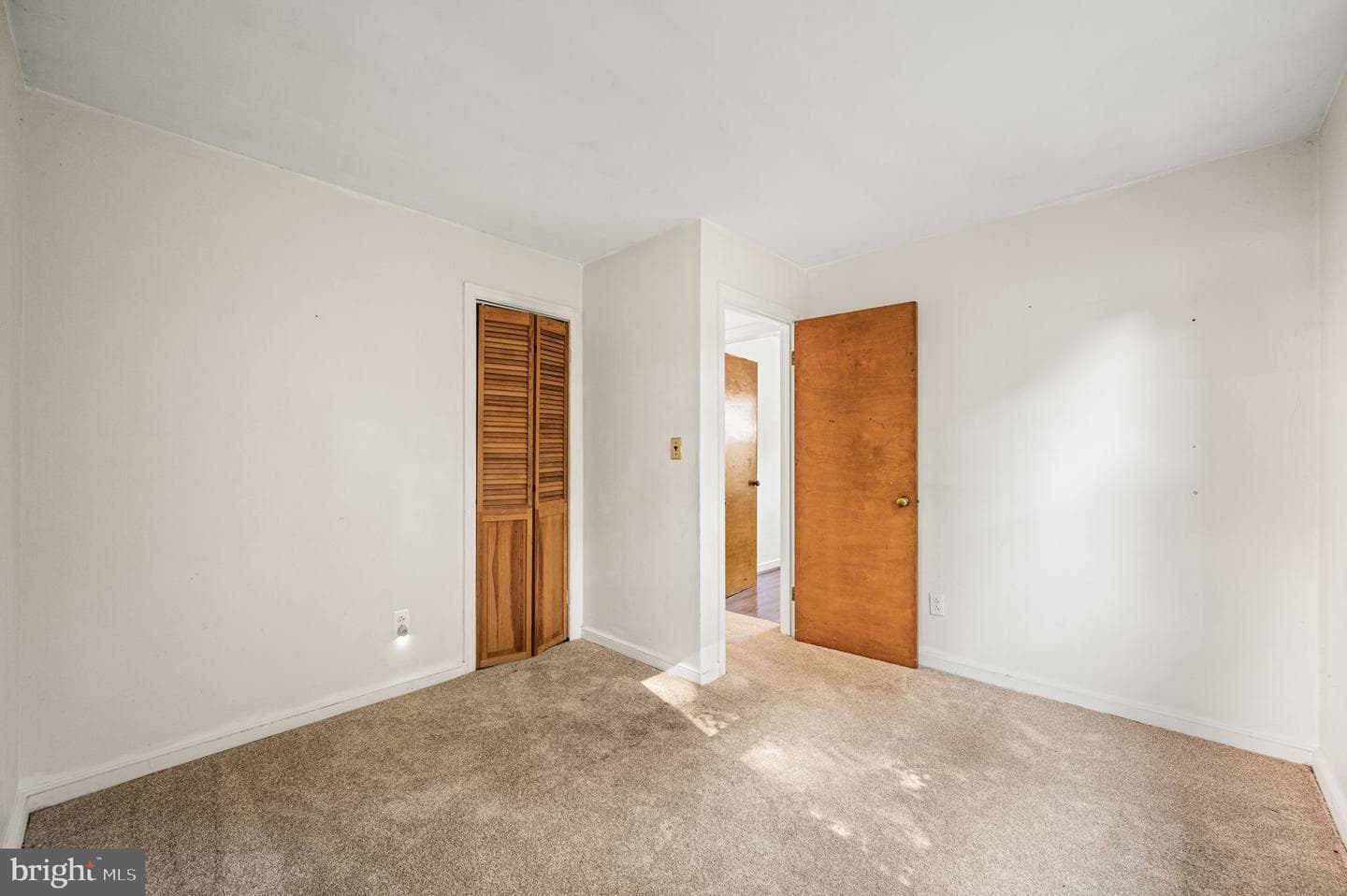 10 W Summit Avenue photo 34