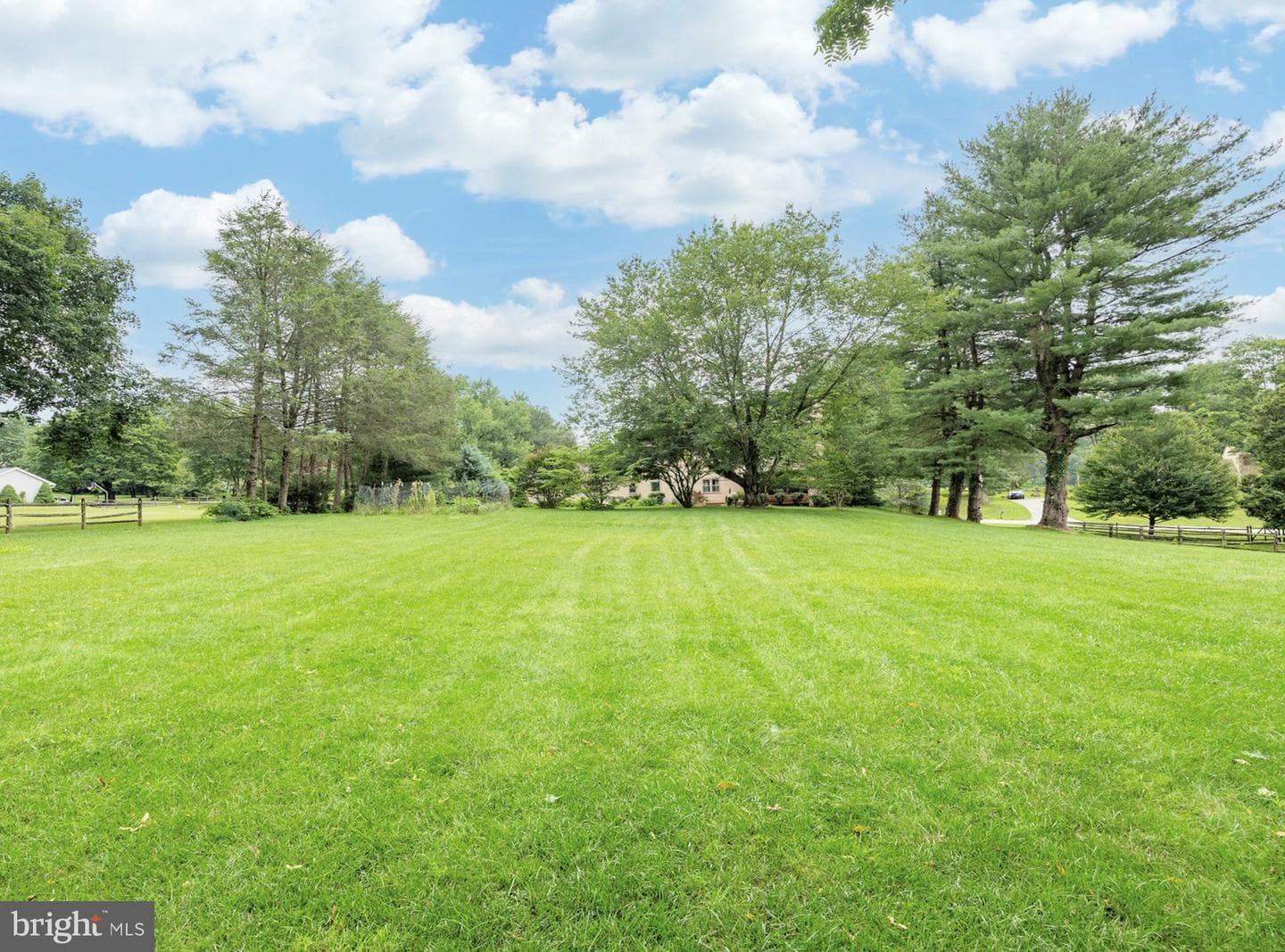1308 S Tulip Drive photo 2