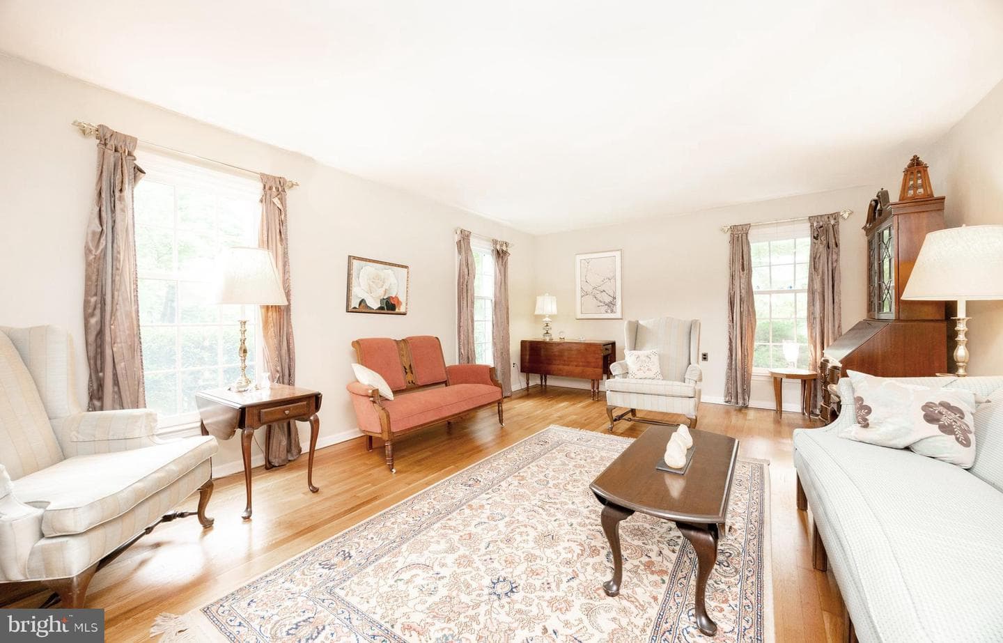 1308 S Tulip Drive photo 5