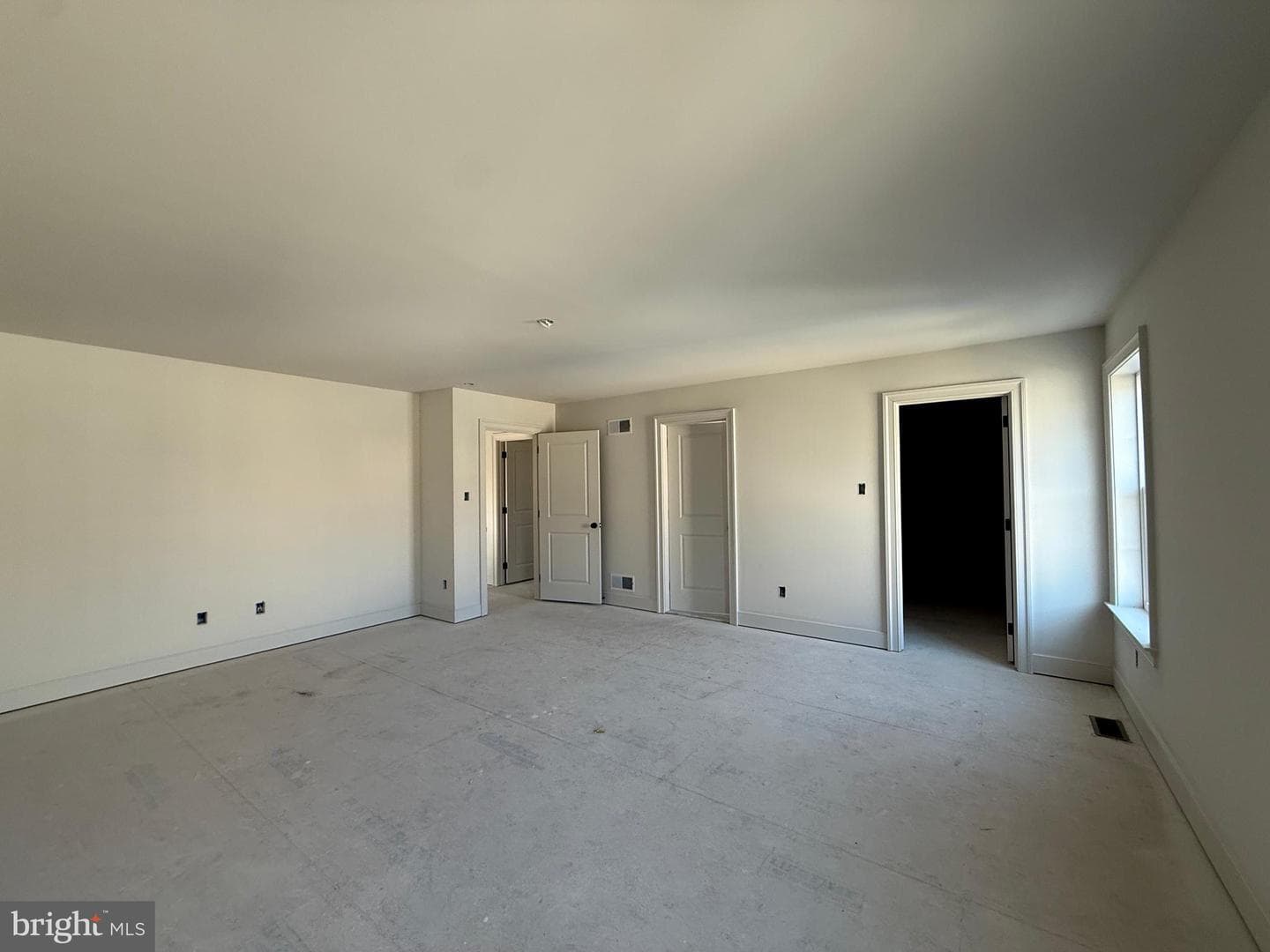 253 Beaumont Drive photo 25