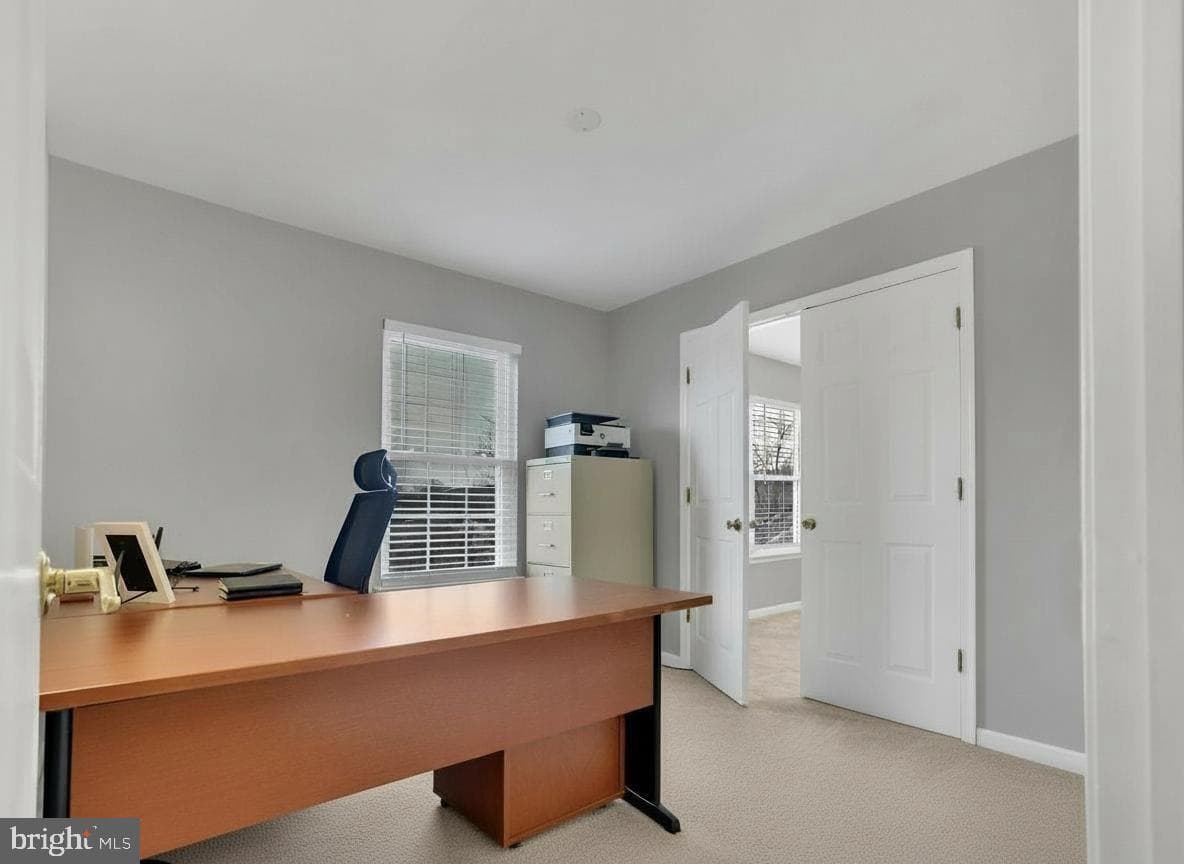 258 Thornridge Drive photo 24