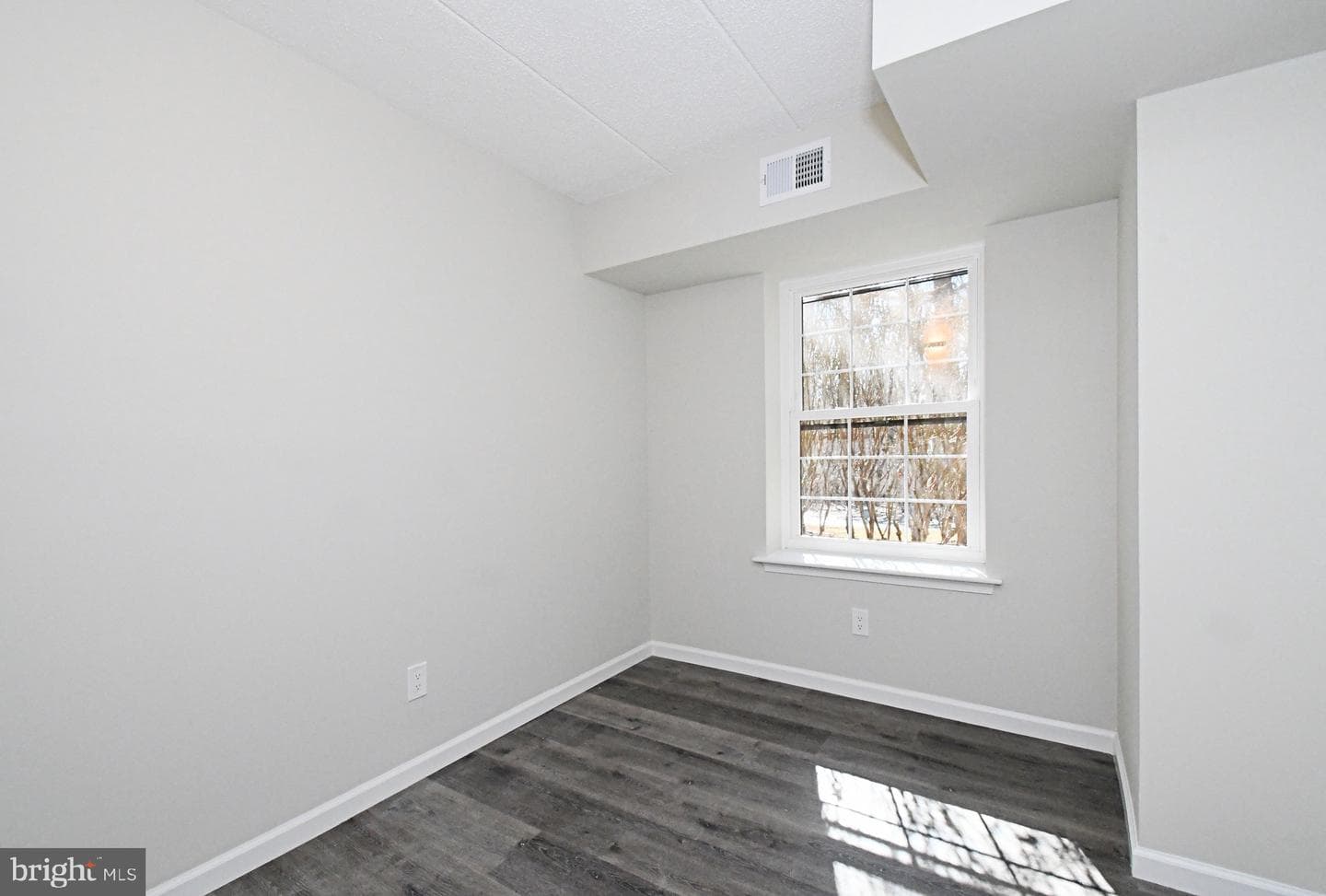613 Washington Place #13 photo 11