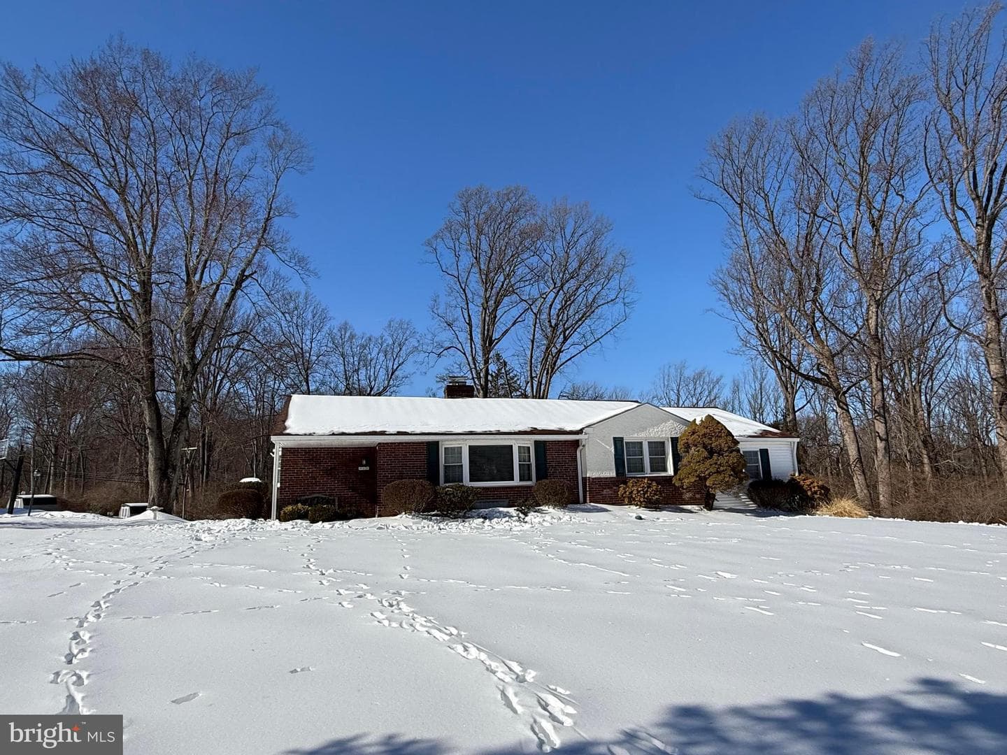 200 E Hilltop Road