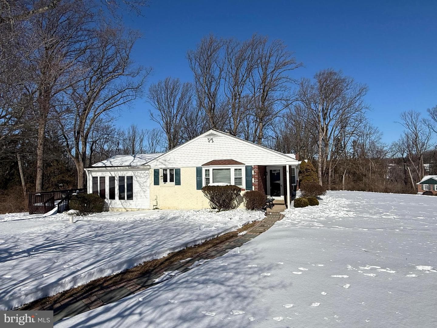 200 E Hilltop Road photo 27
