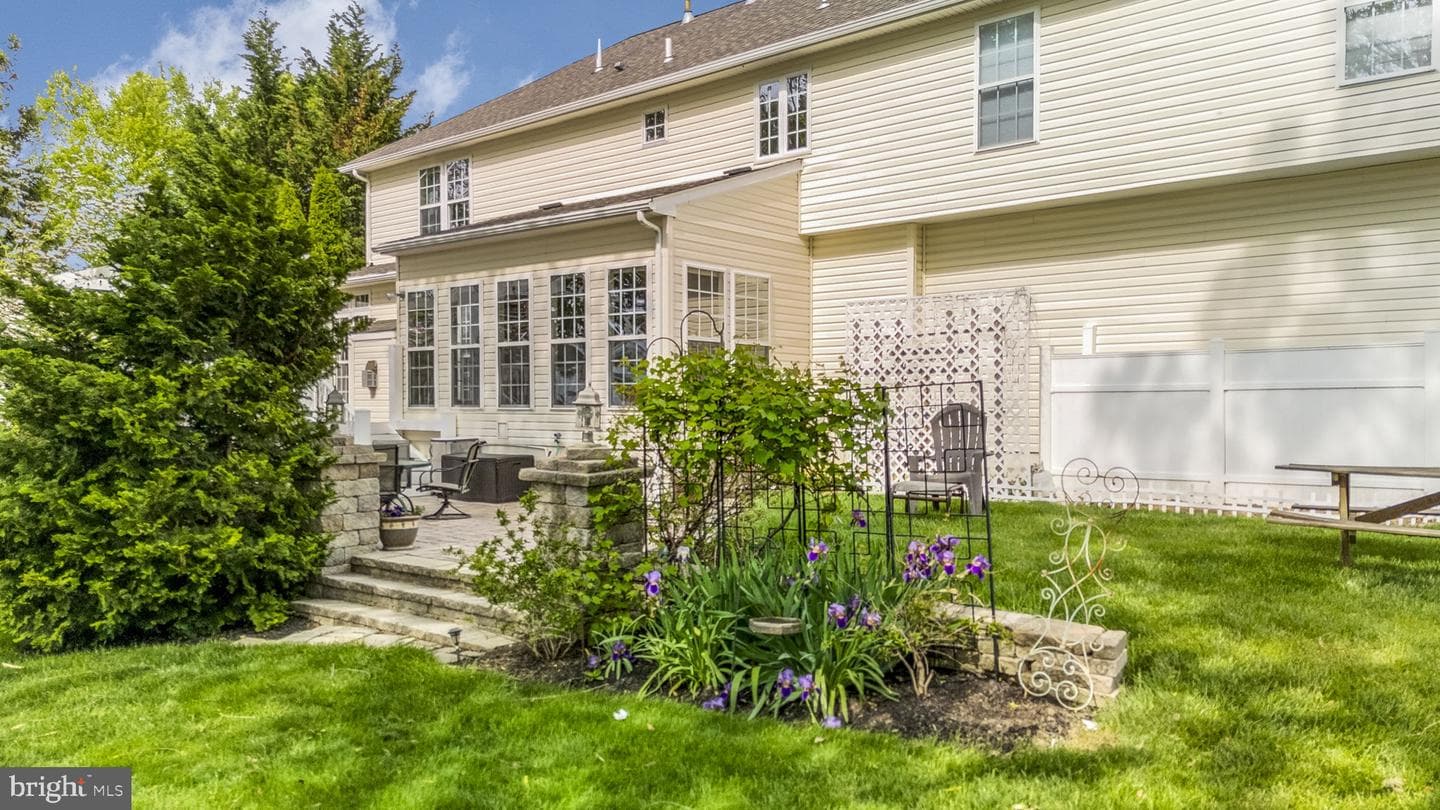 430 Dartmouth Lane photo 32