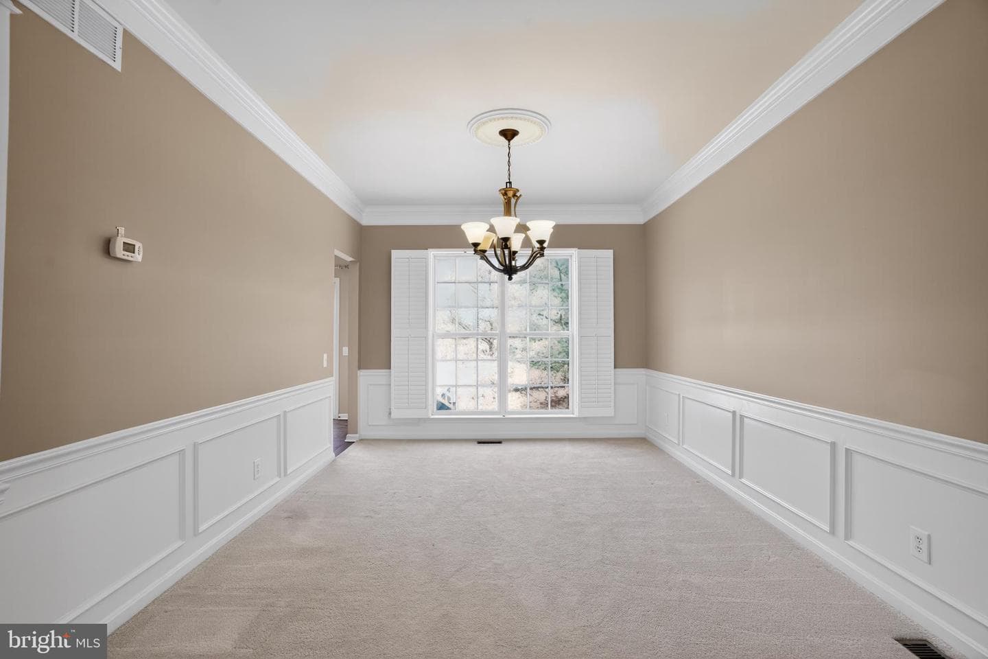 694 Churchill Road photo 16