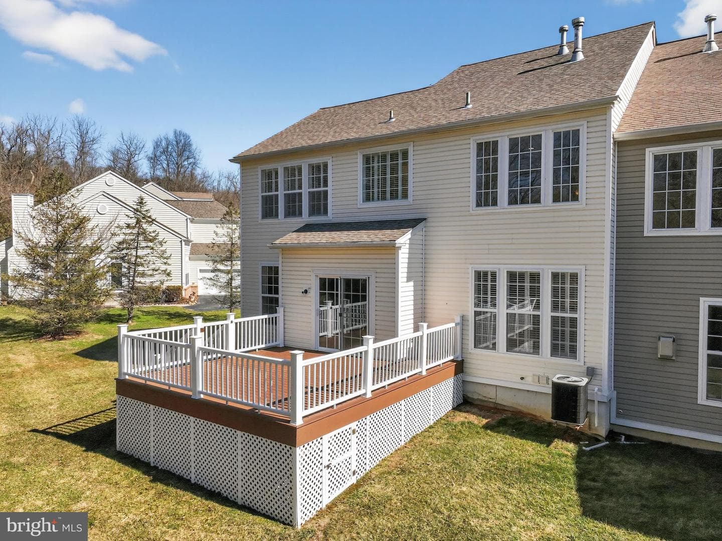 694 Churchill Road photo 47