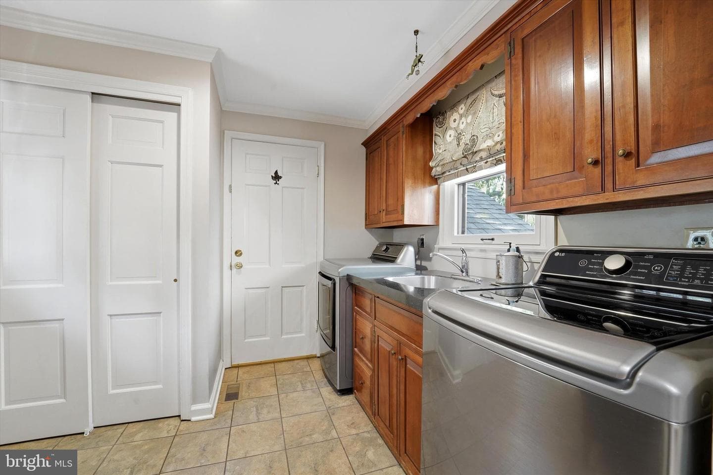 1 Oak Tree Lane photo 11