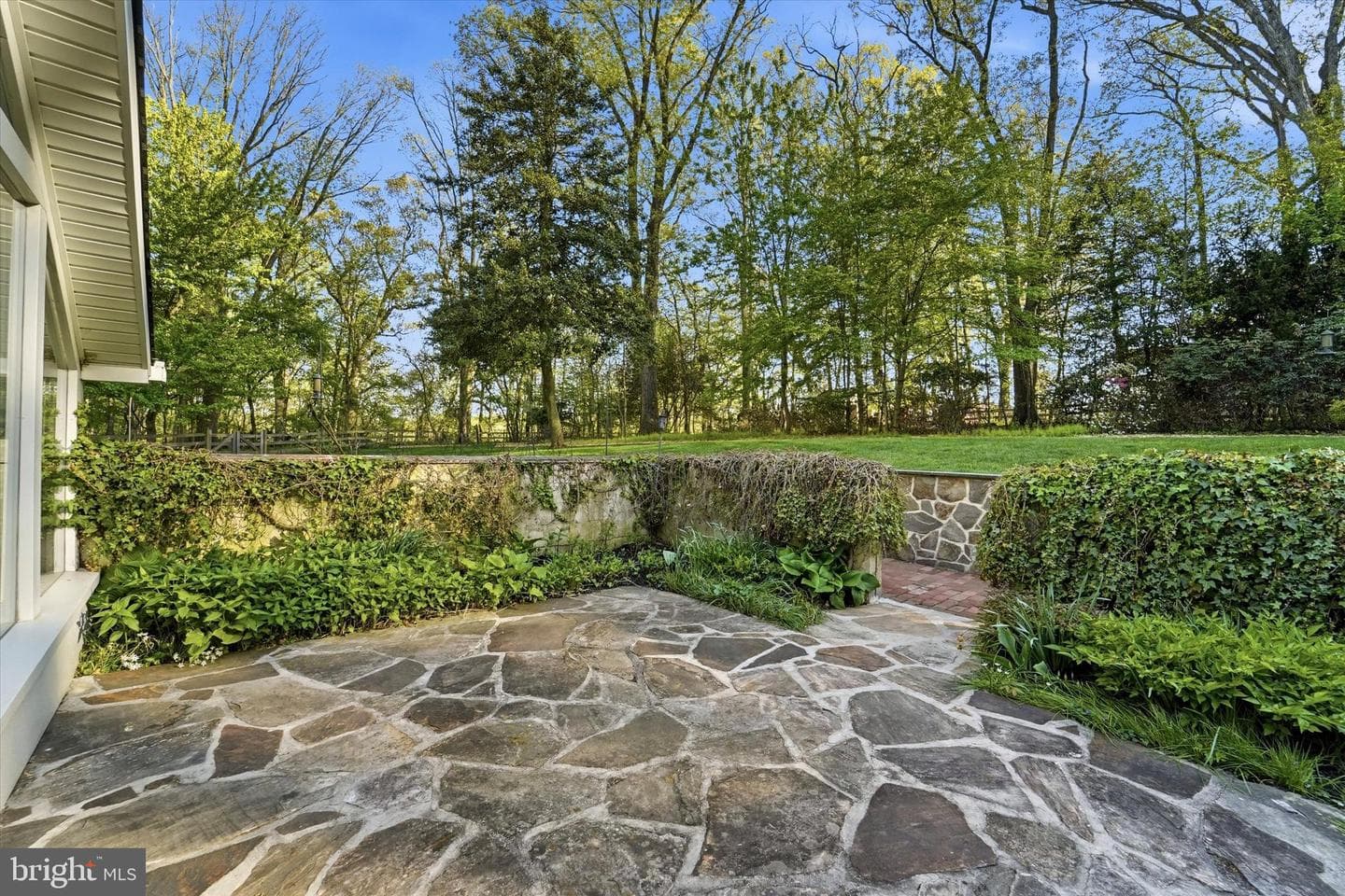 1 Oak Tree Lane photo 4