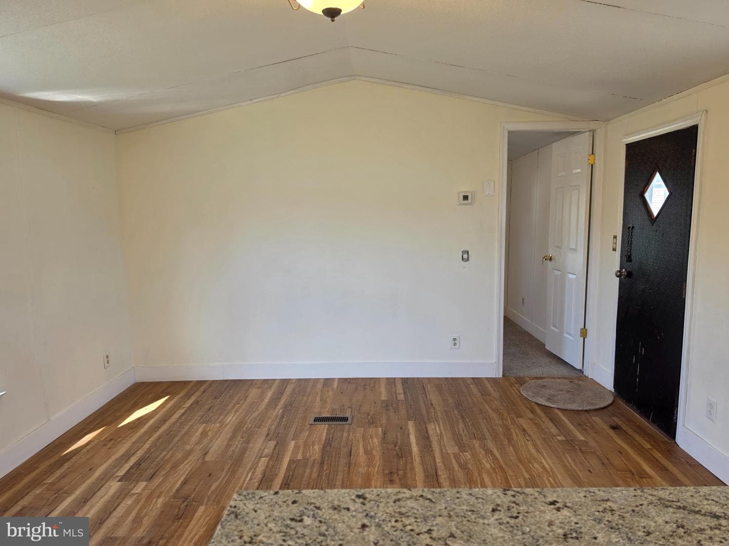 864 Aspen Avenue photo 11