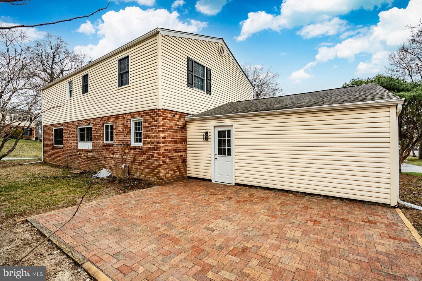 1223 Hawthorne Lane photo 47