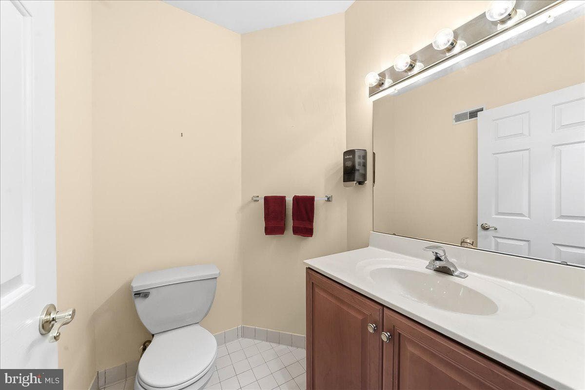 403 Winterberry Drive photo 21