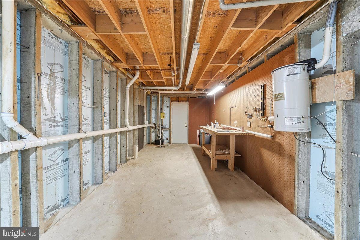 403 Winterberry Drive photo 37